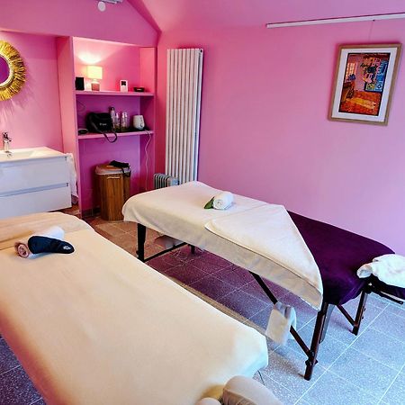 Le Spa Est Dans Le Pre Trigueres 外观 照片