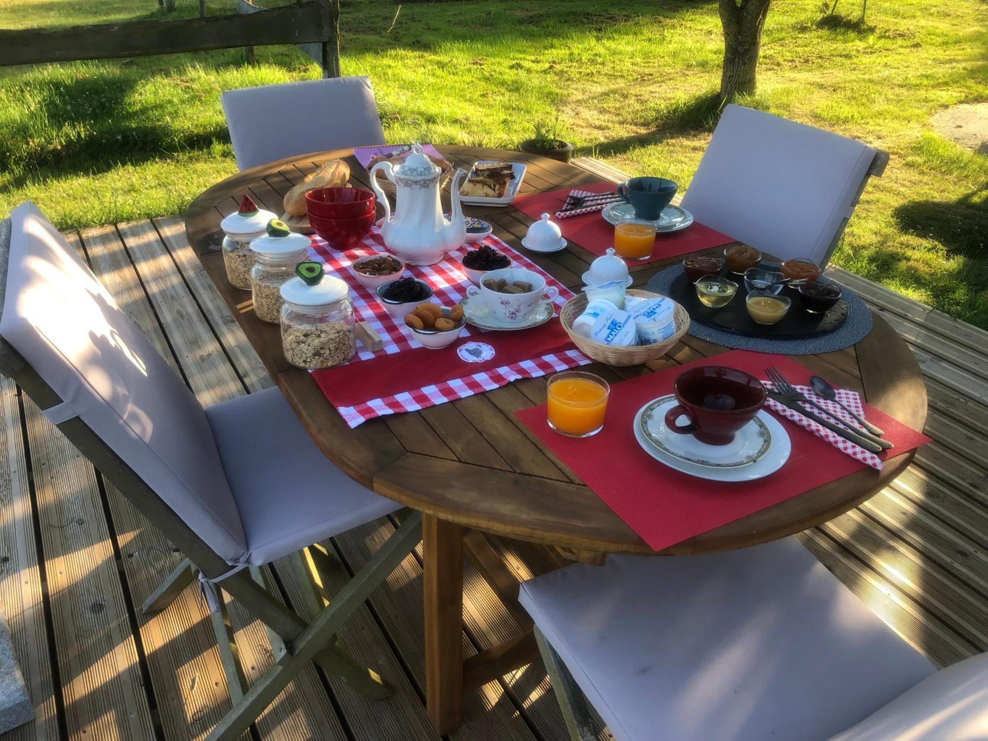 Le Spa Est Dans Le Pre Trigueres 外观 照片