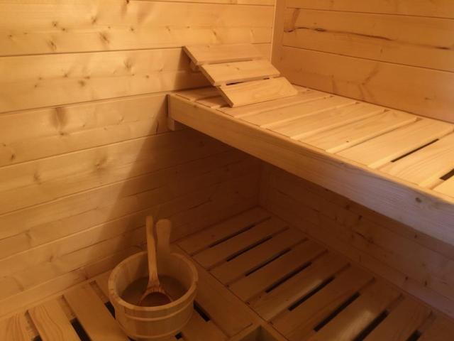Le Spa Est Dans Le Pre Trigueres 外观 照片